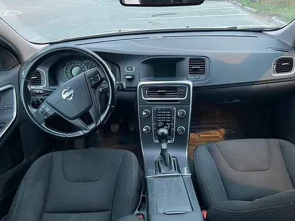 Volvo V60 2012 photo 3