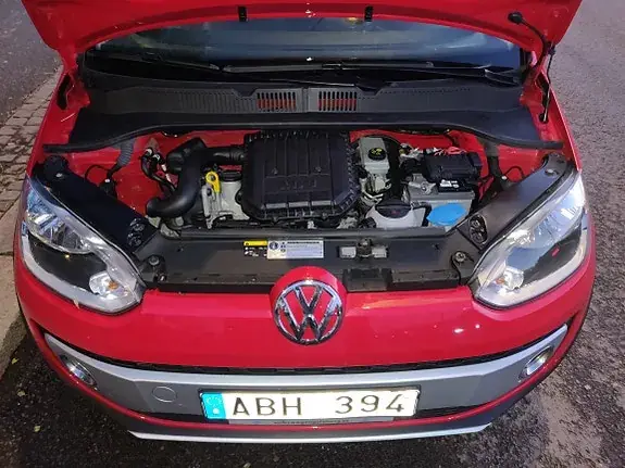 Volkswagen Up 2014 photo 5