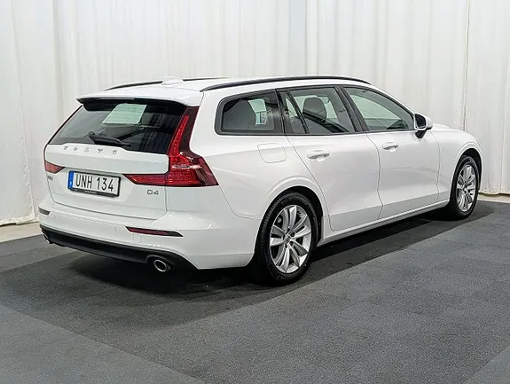 Volvo V60 2019 photo 4