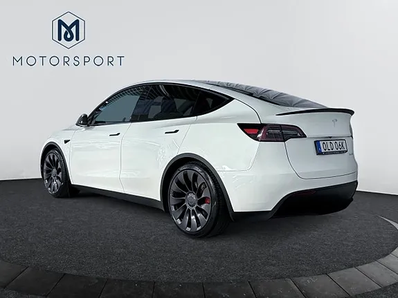 Tesla Model Y 2024 photo 5