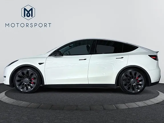 Tesla Model Y 2024 photo 3