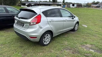 Ford Fiesta 2014 photo 2