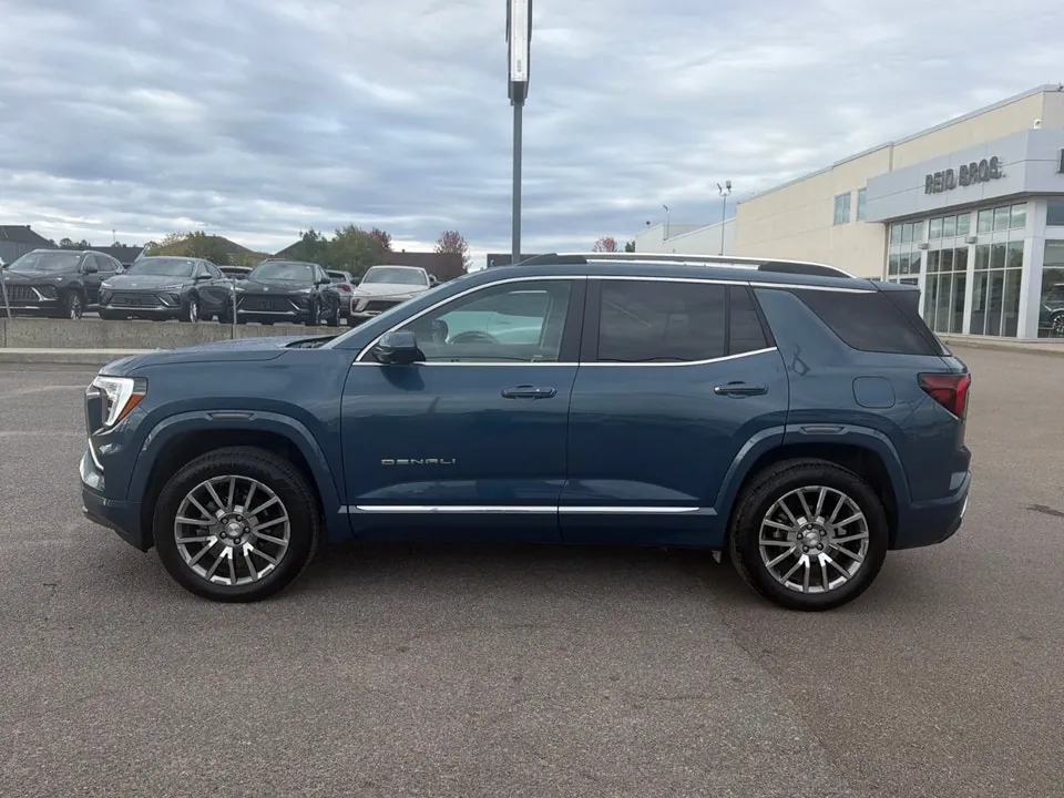 GMC Terrain 2026 photo 2