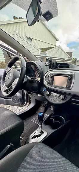 Toyota Yaris 2014 photo 5