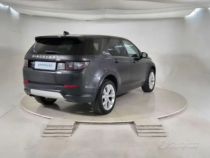 Land Rover Discovery Sport 2021 photo 2