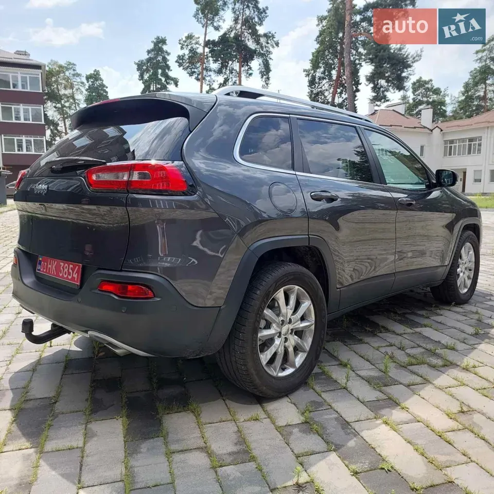 Jeep Cherokee 2014 photo 3