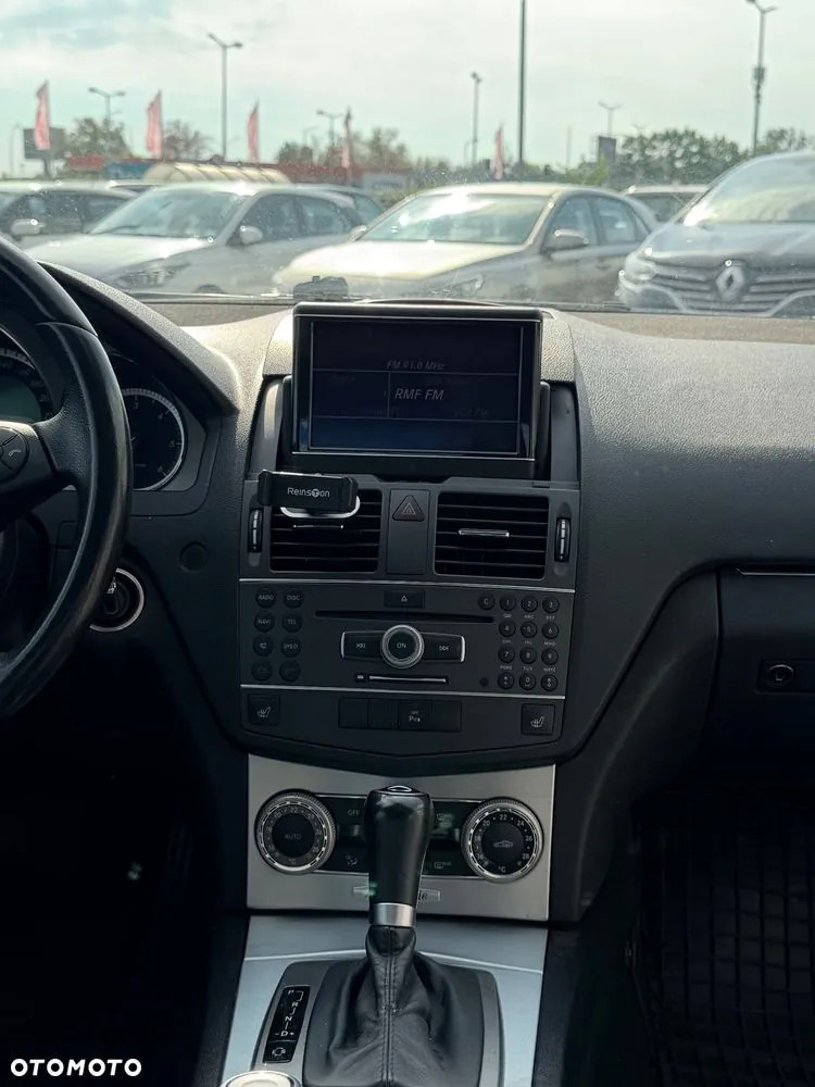 Mercedes-Benz C-Class 2010 photo 3