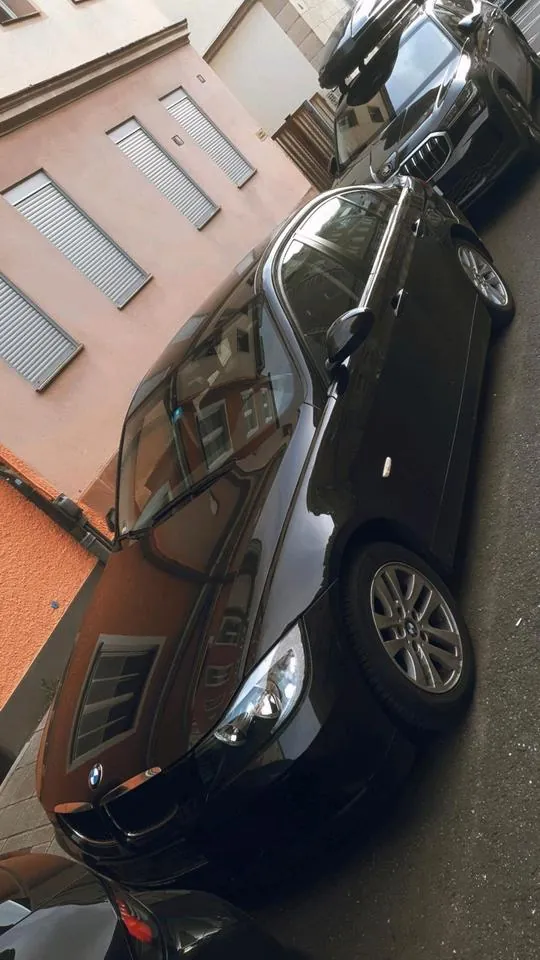 BMW E90
