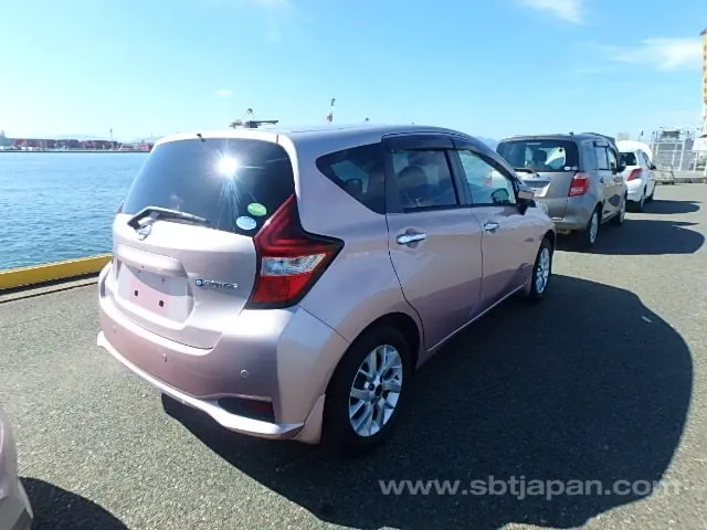Nissan Note 2017 photo 4