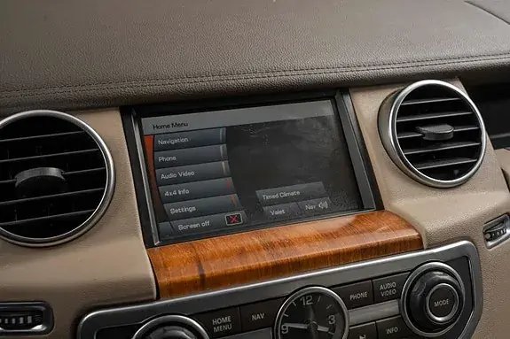 Land Rover Discovery 4 2010 photo 4