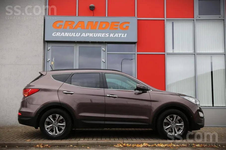 Hyundai Santa Fe 2014 photo 3
