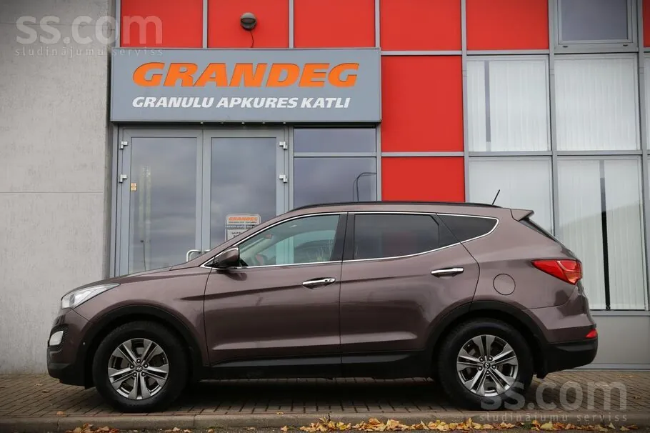 Hyundai Santa Fe 2014 photo 2