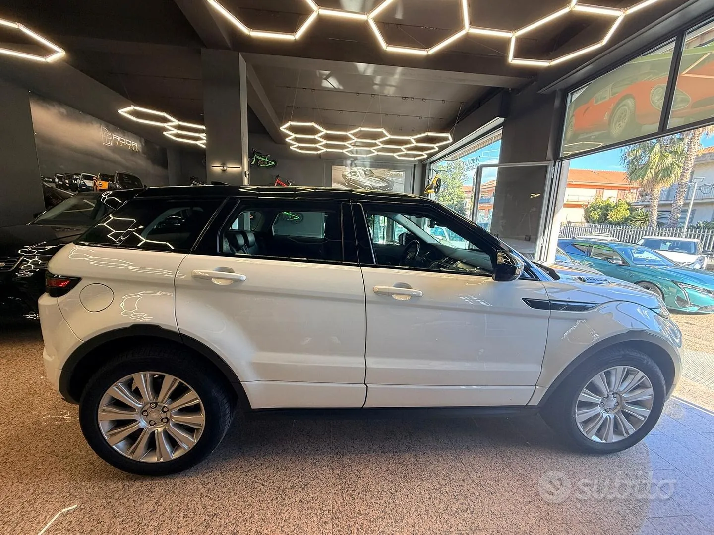 Land Rover Range Rover Evoque 2017 photo 5