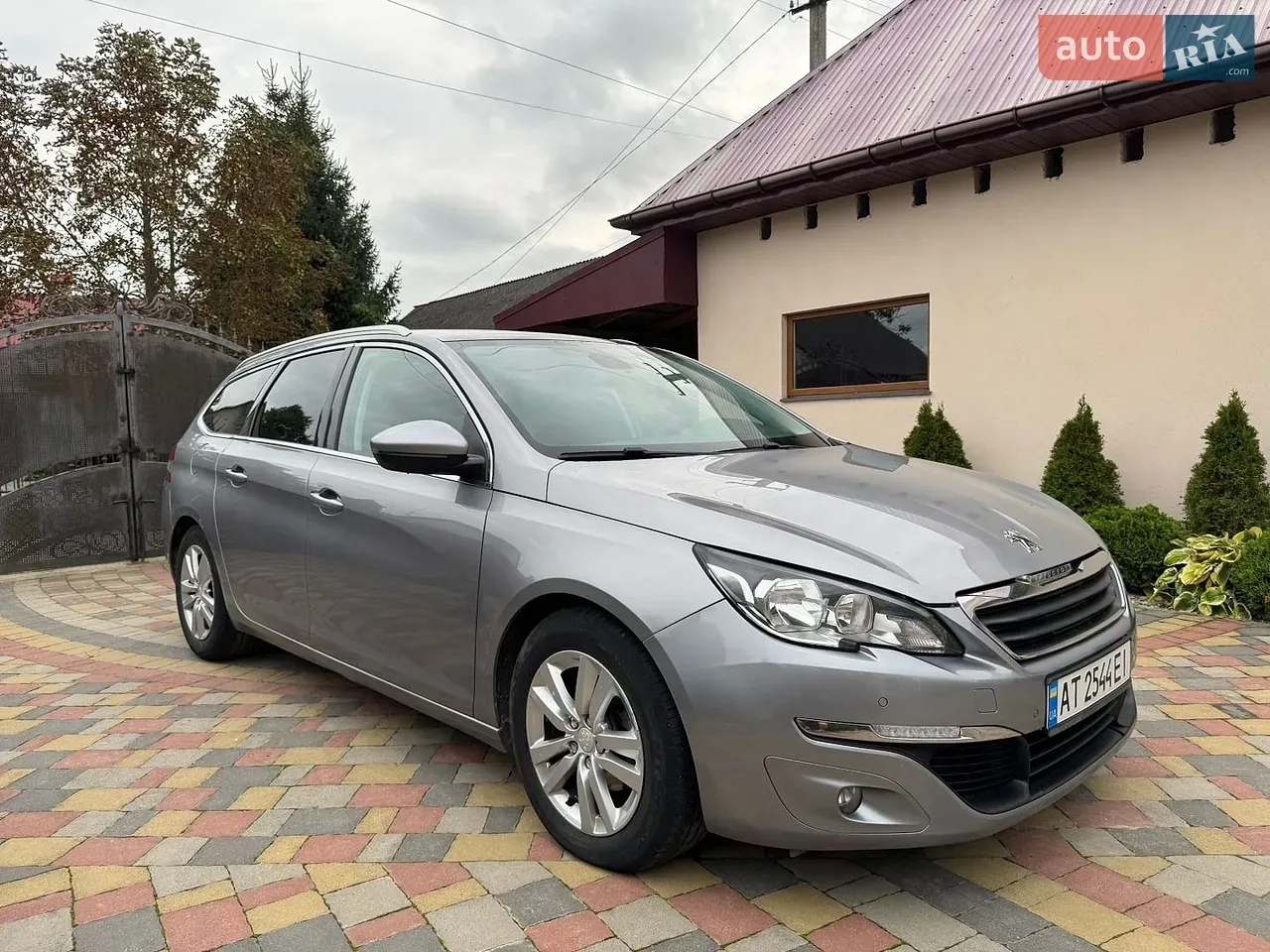 Peugeot 308 2014 photo 3