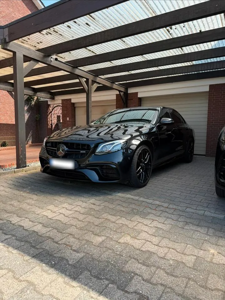Mercedes-Benz E63S Amg Night Edition