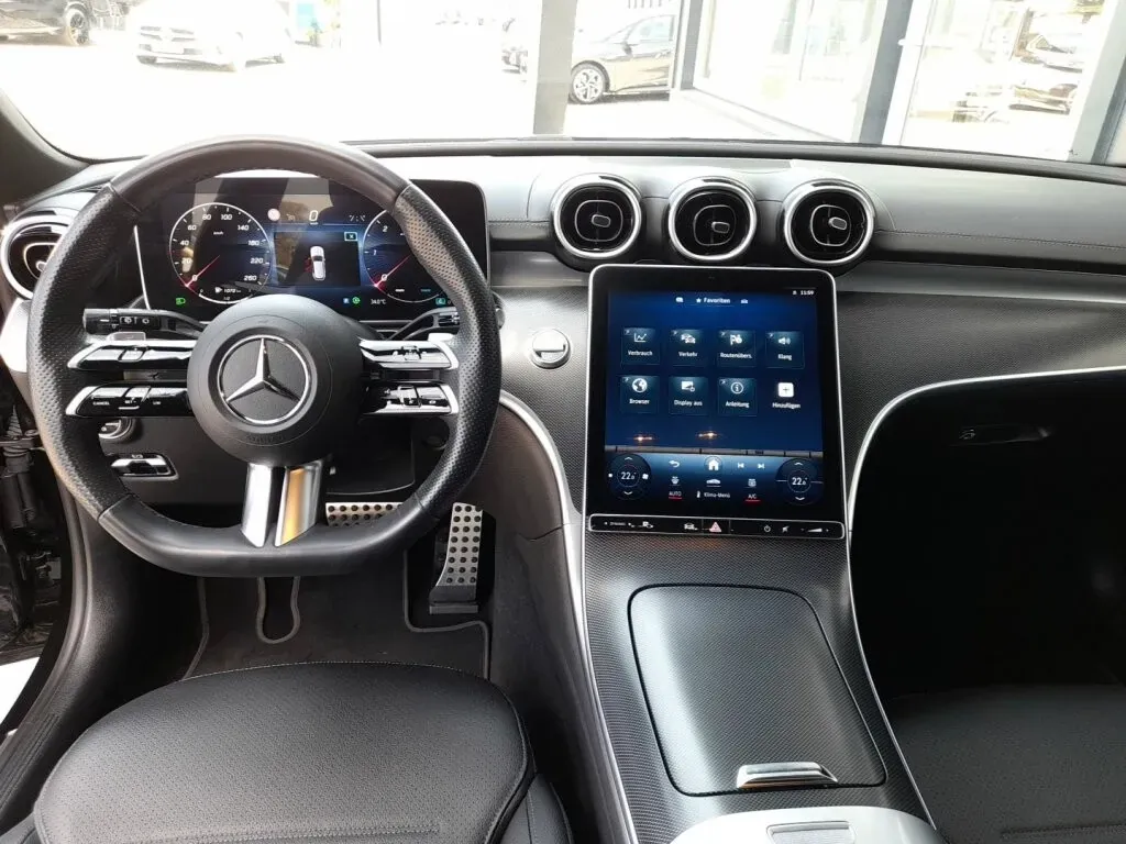 Mercedes-Benz C-Class 2023 photo 3