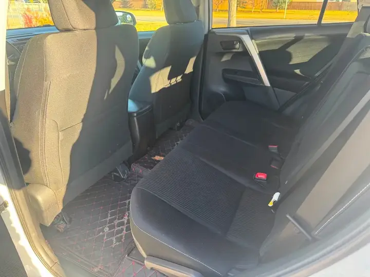 Toyota Rav4 2013 photo 5