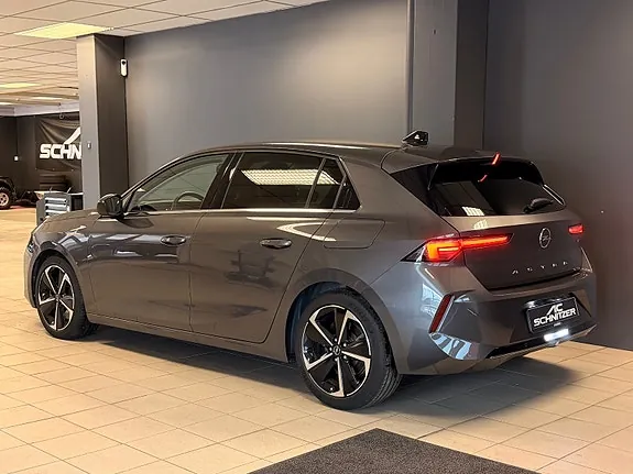 Opel Astra 2023 photo 4