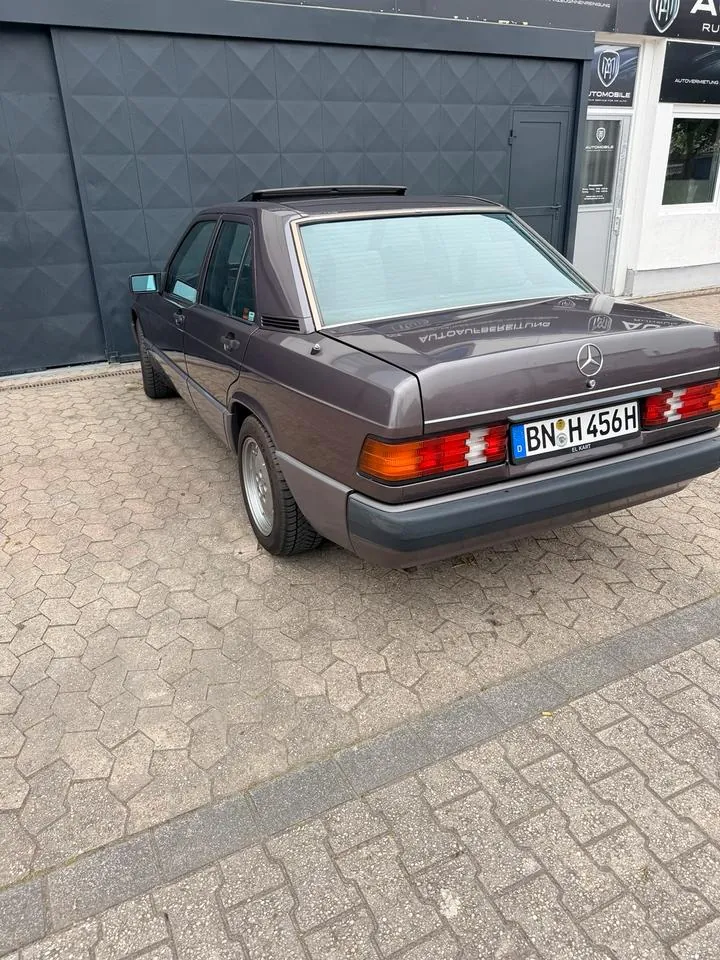 Mercedes-Benz 190D