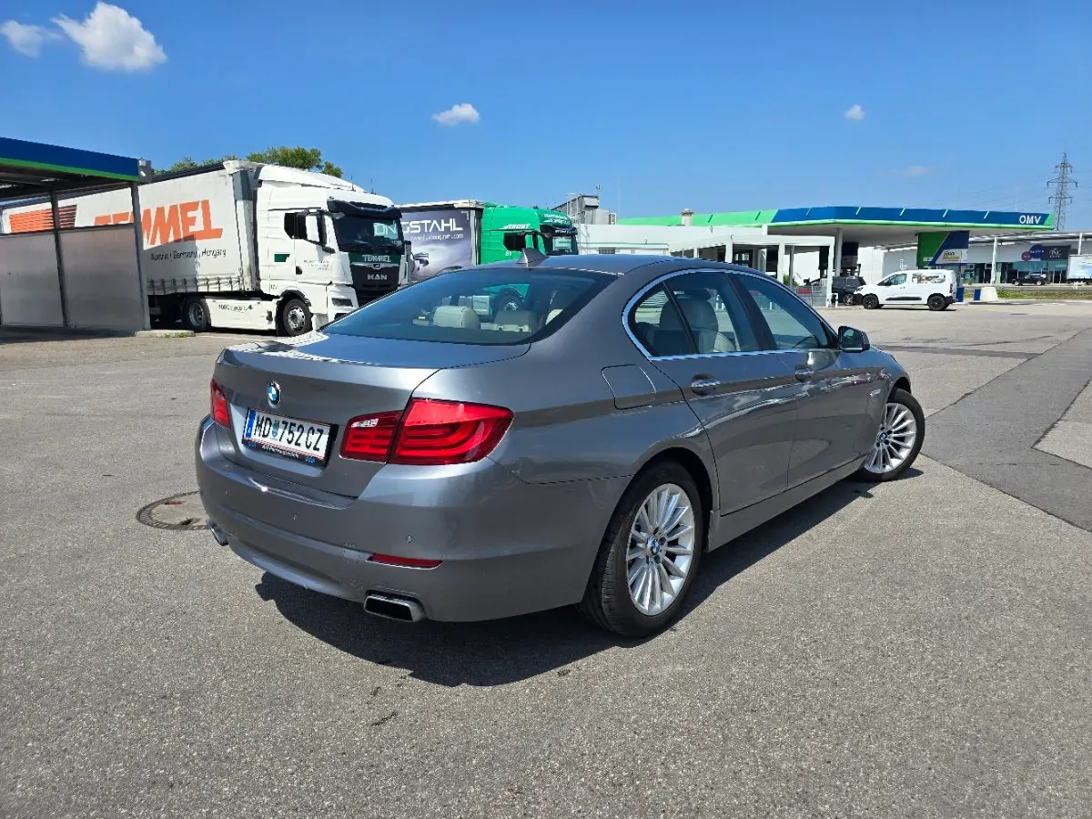 BMW 550I 2011 photo 2