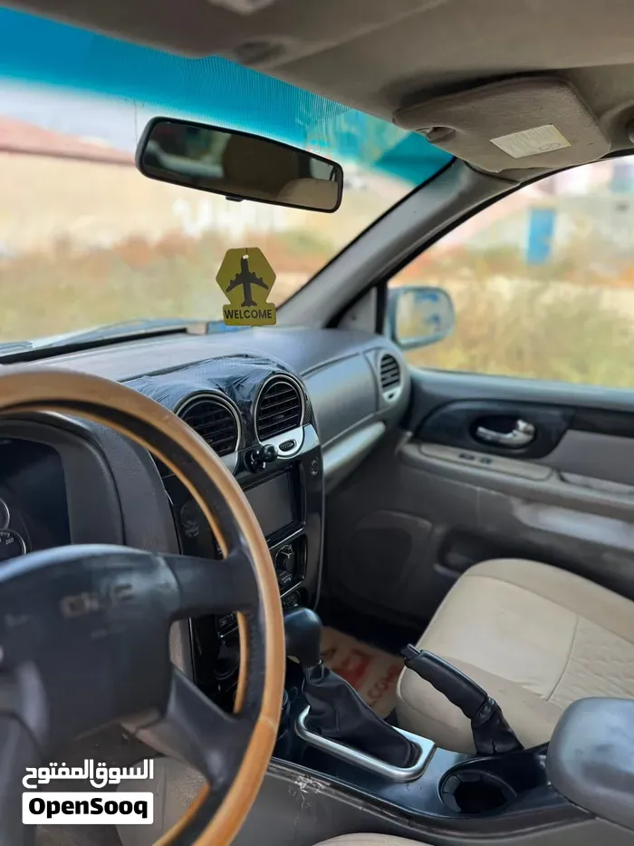 GMC Envoy 2004 photo 3