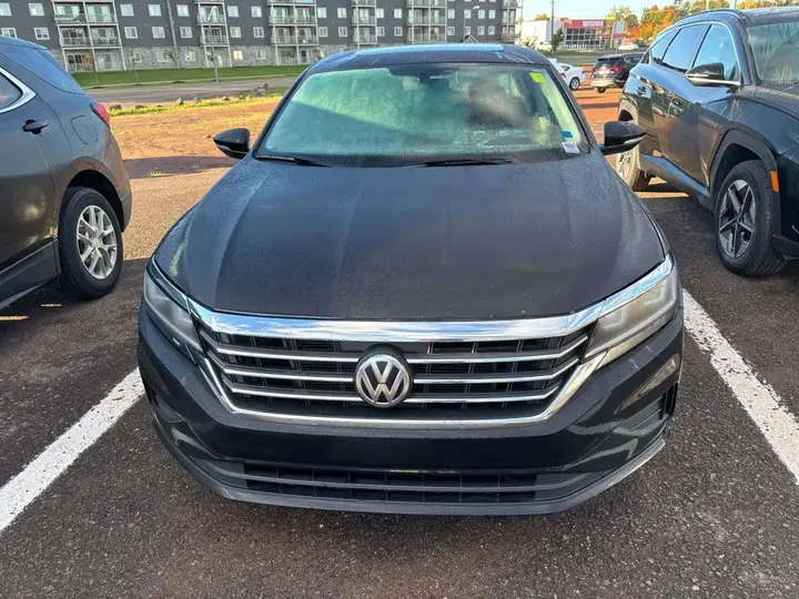 Volkswagen Passat 2021 photo 2