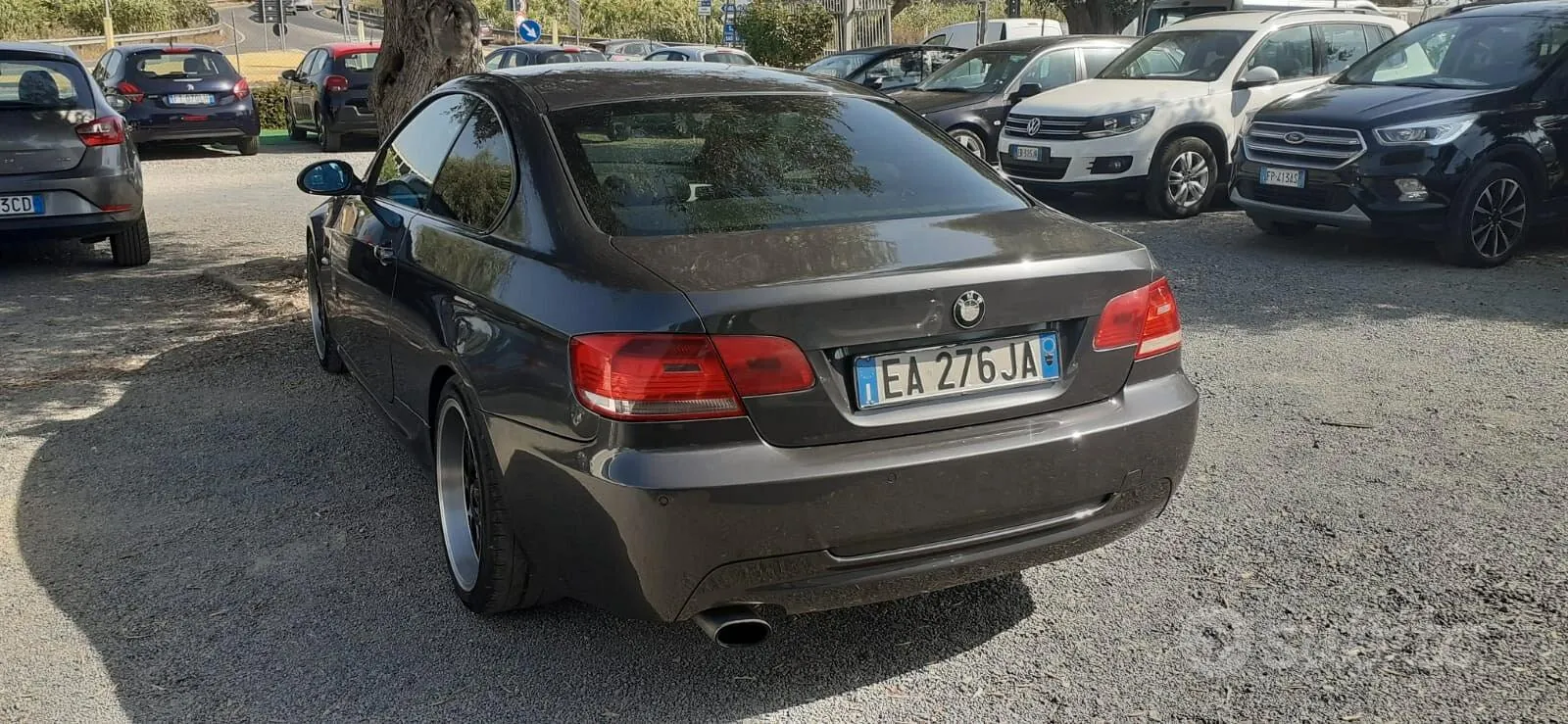 BMW 320D 2010 photo 2