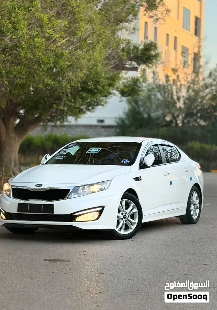Kia K5 2012 photo 2
