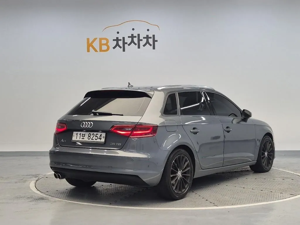 Audi A3 2015 photo 3