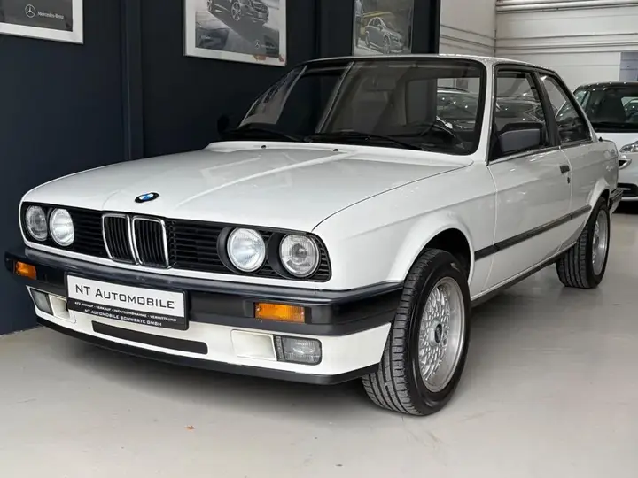 BMW 318I