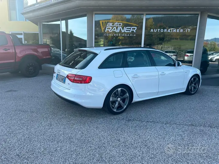 Audi A4 Avant 2014 photo 2