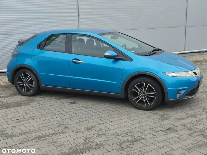 Honda Civic 2010 photo 2