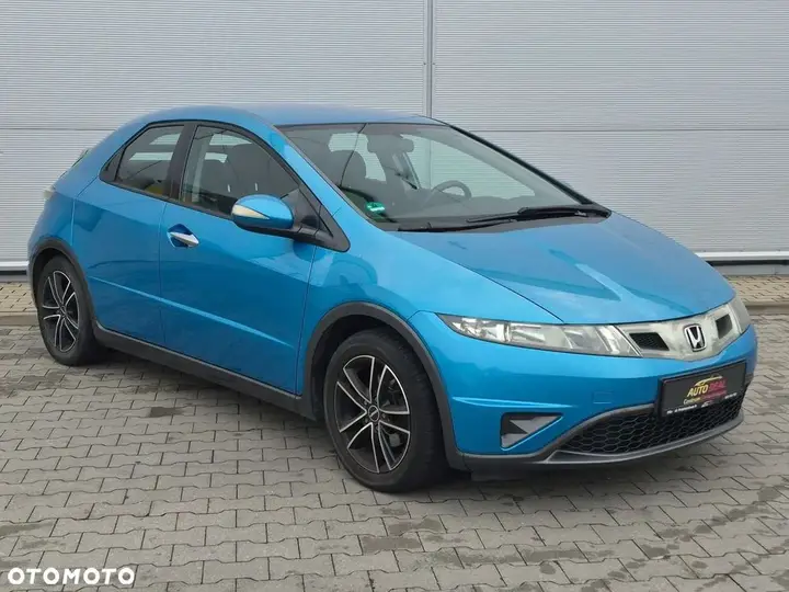 Honda Civic 2010 photo 3