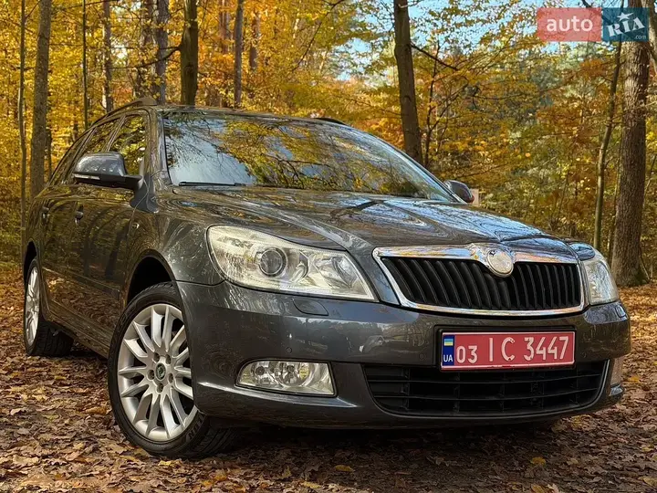 Skoda Octavia 2010 photo 2