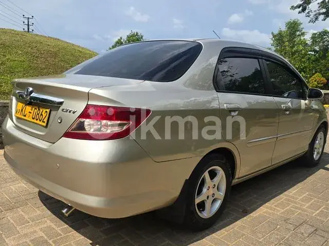 Honda City 2004 photo 4