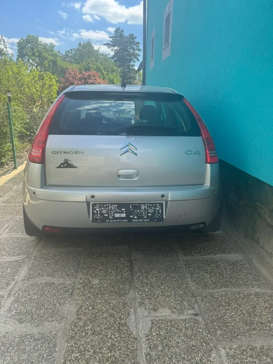 Citroen C4 2010 photo 2