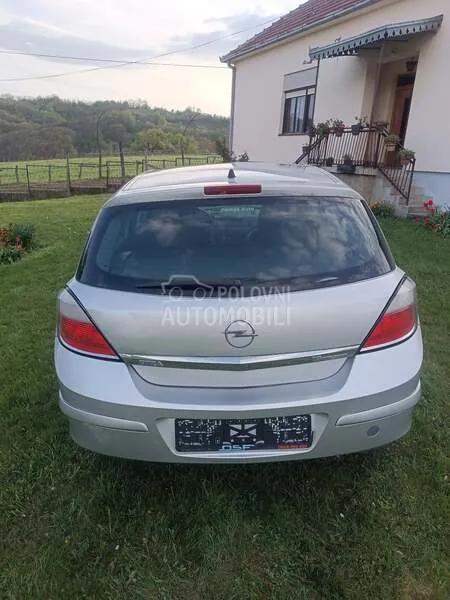 Opel Astra H 2007 photo 3