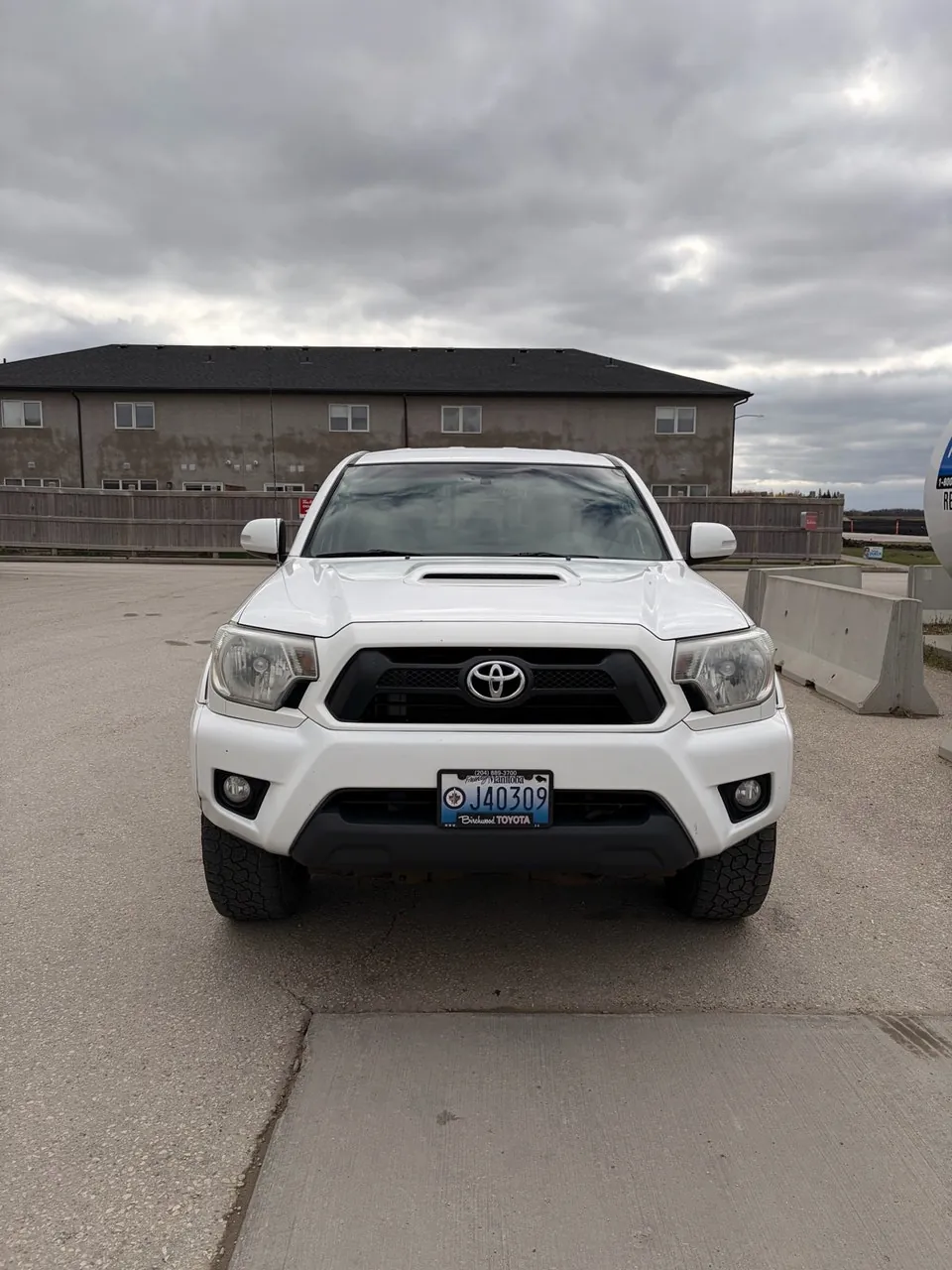 Toyota Tacoma 2013 photo 2