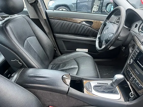 Mercedes-Benz E220 D