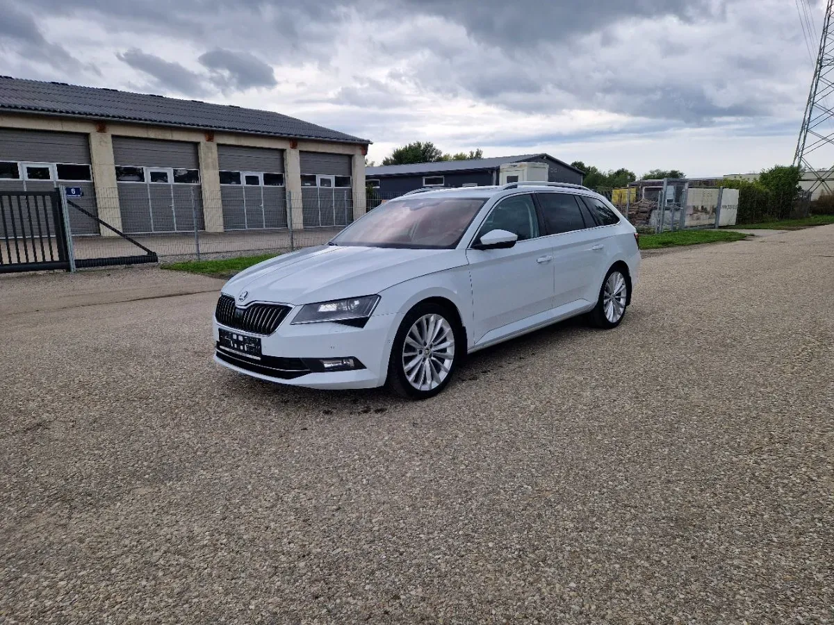 Skoda Superb 2015 photo 2