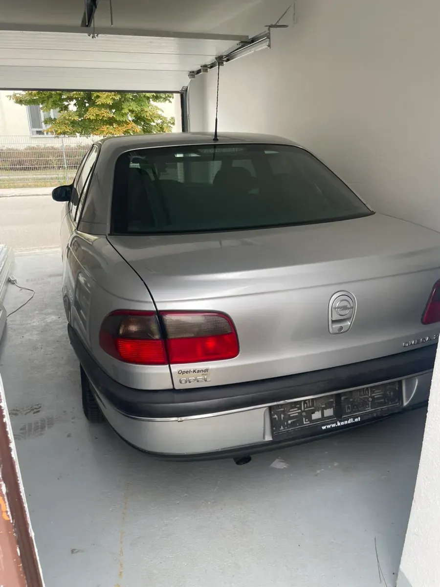 Opel Omega 1999 photo 2