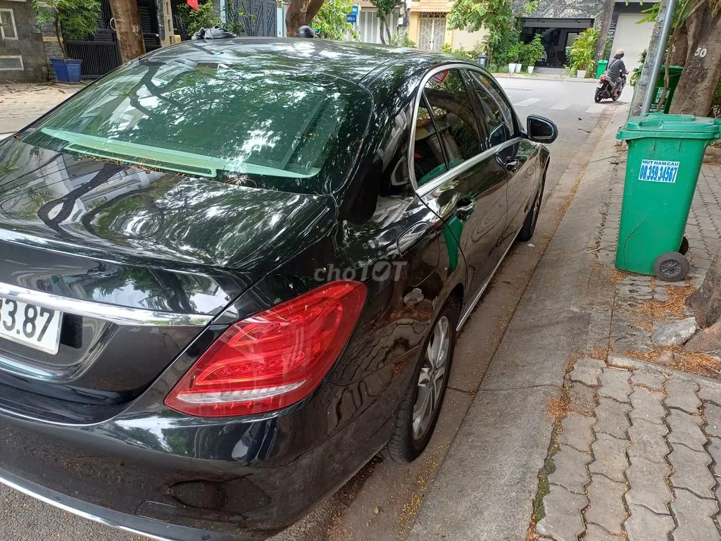 Mercedes-Benz C-Class 2018 photo 3