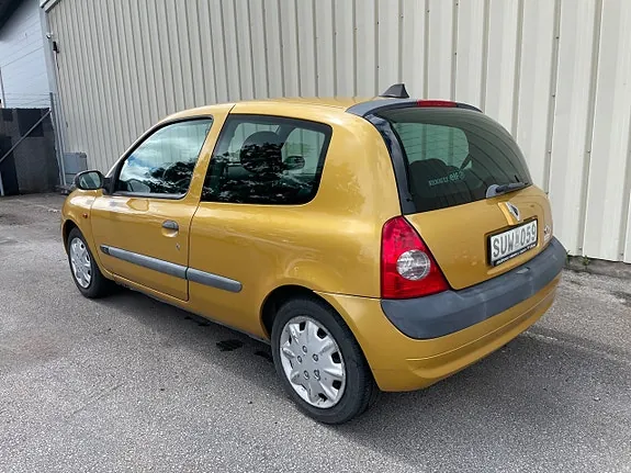 Renault Clio 2002 photo 3