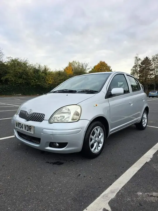 Toyota Yaris 2004 photo 3