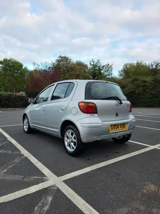 Toyota Yaris 2004 photo 4