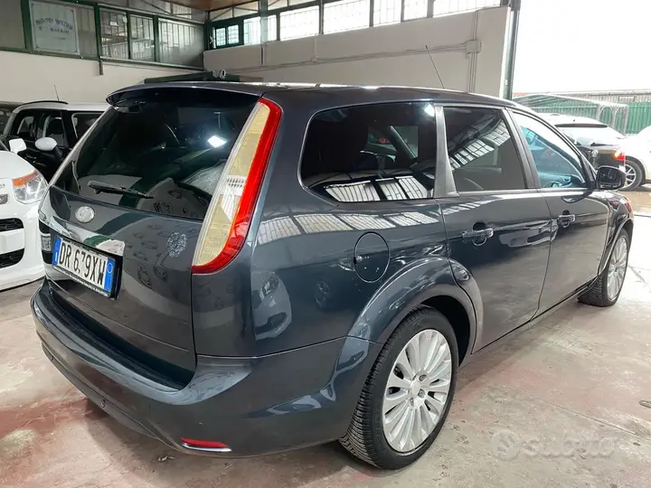 Ford Focus 2008 photo 4
