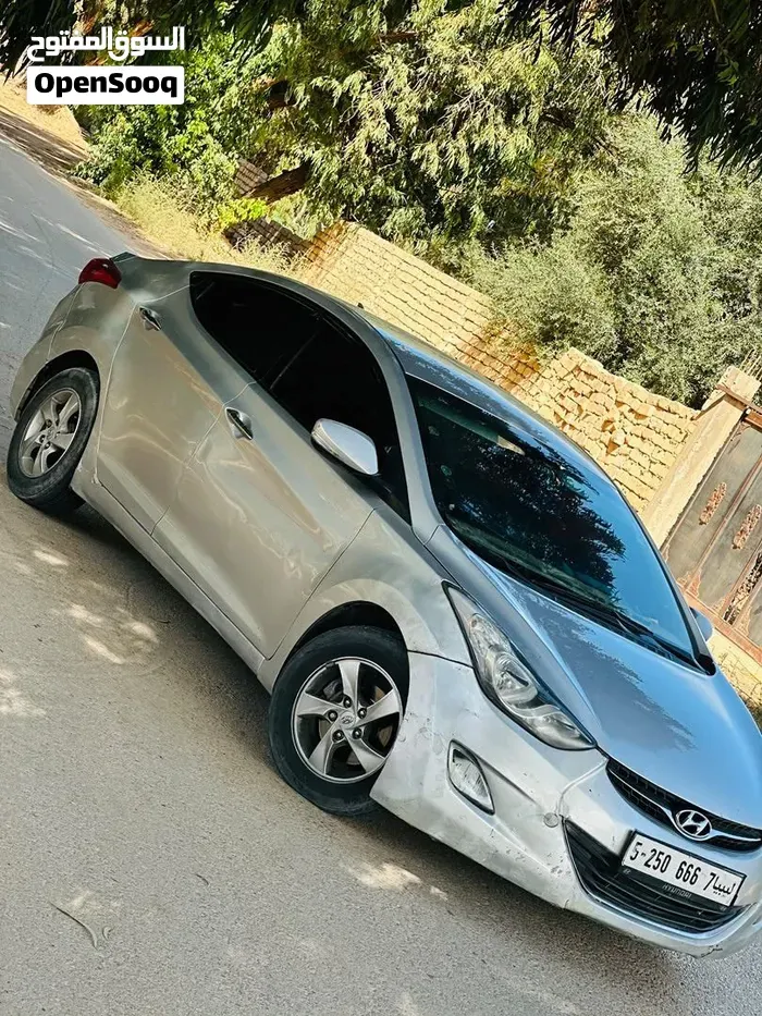 Hyundai Avante 2012 photo 2
