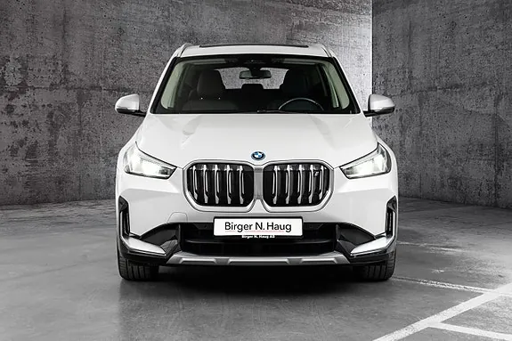 BMW Ix1 2023 photo 3