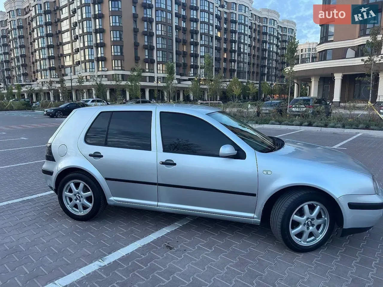 Volkswagen Golf 2002 photo 2