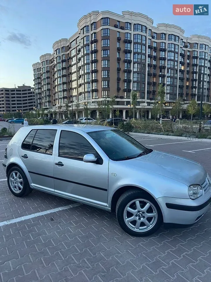 Volkswagen Golf 2002 photo 3